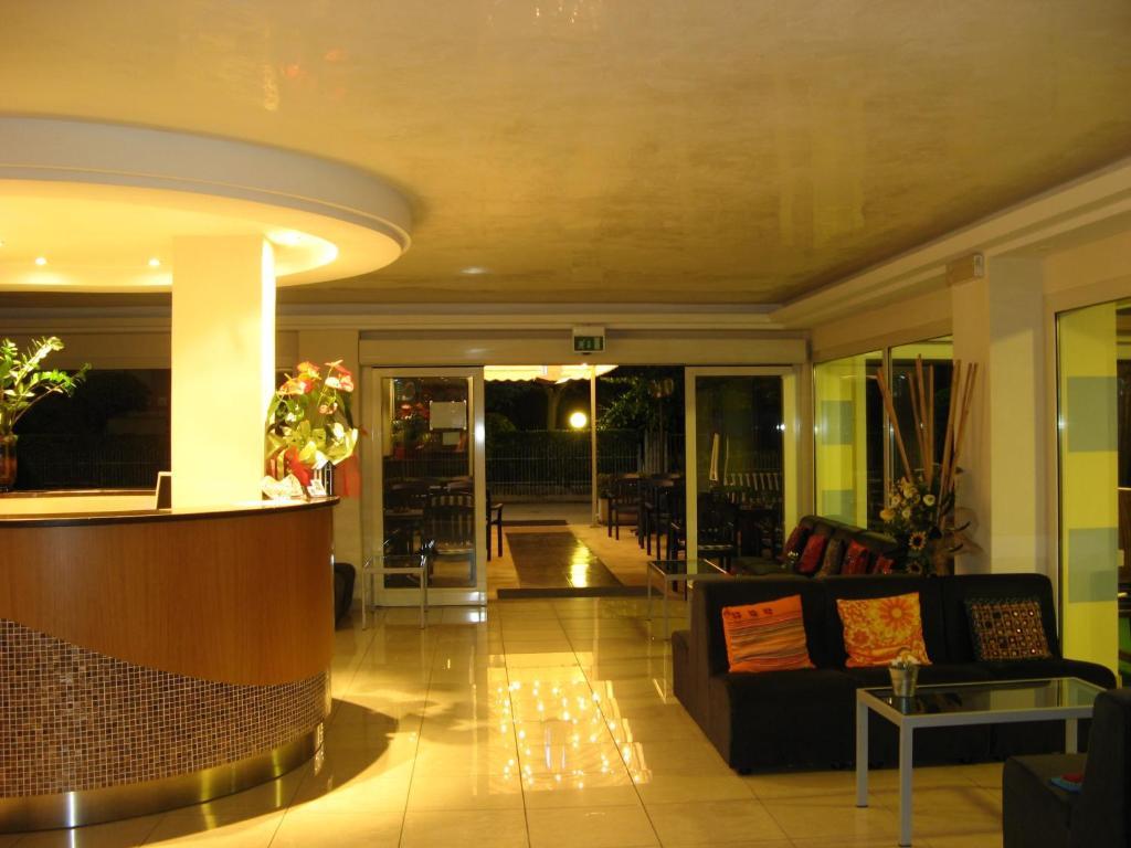Hotel Du Lac Rimini Exterior foto